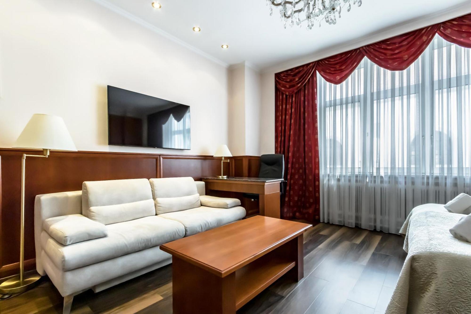 Junior Suite Whilrpool