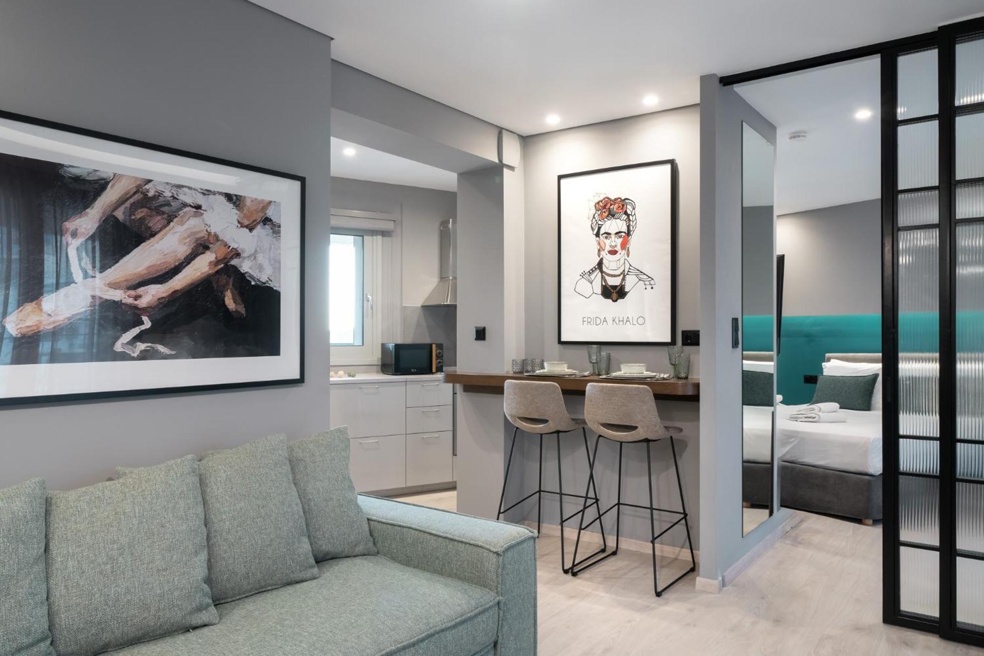 King Suite Balcony & Acropolis View