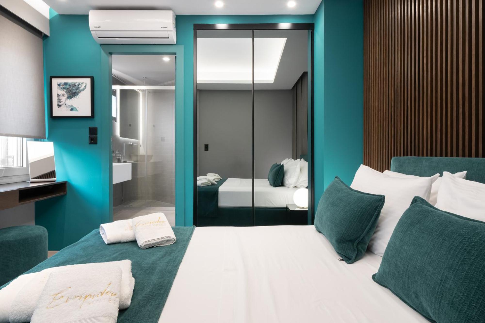 King Suite Balcony & Acropolis View