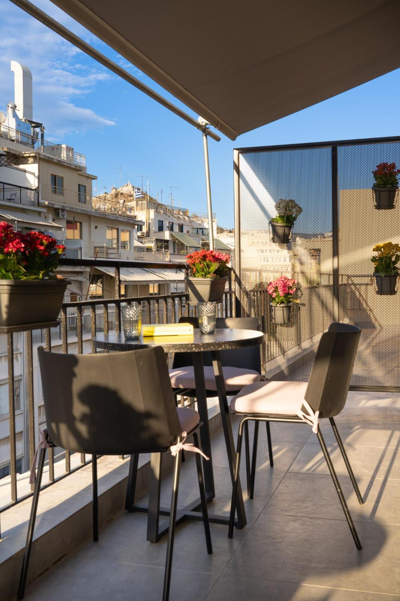 King Suite Balcony & Acropolis View