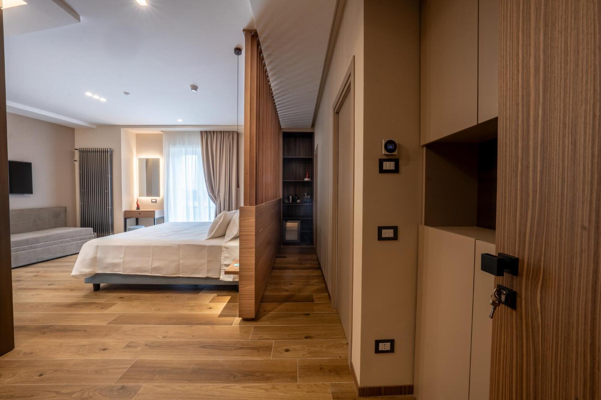Luxury Triple Room