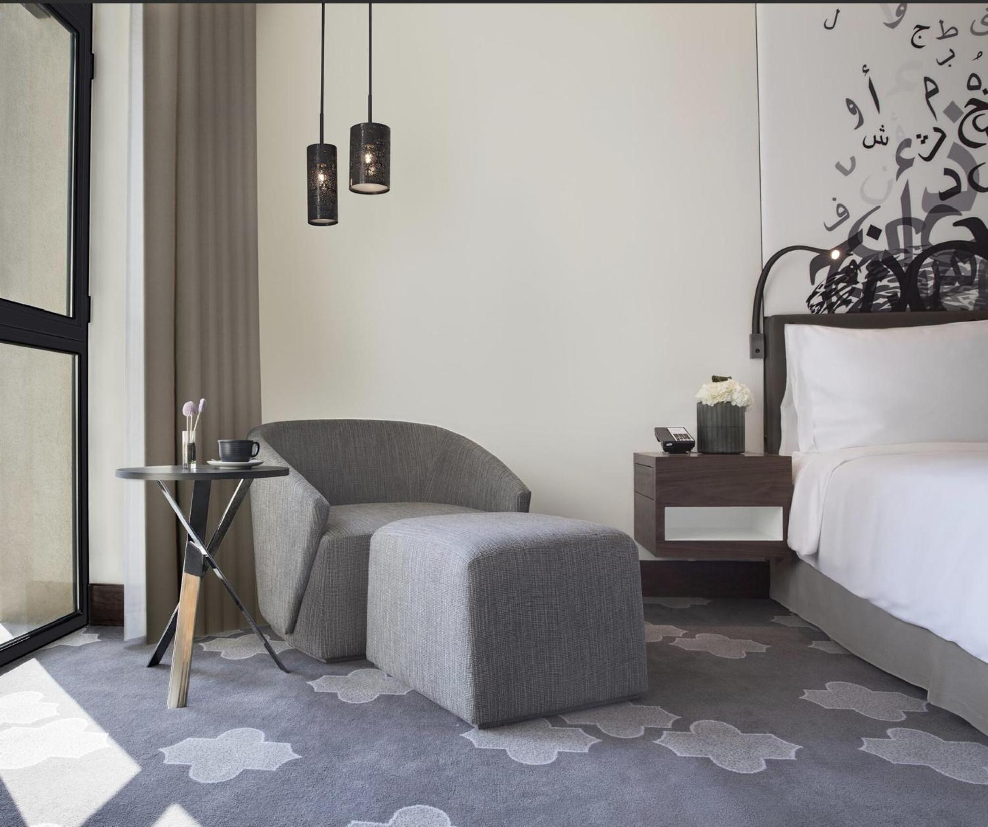 Deluxe King Room City View