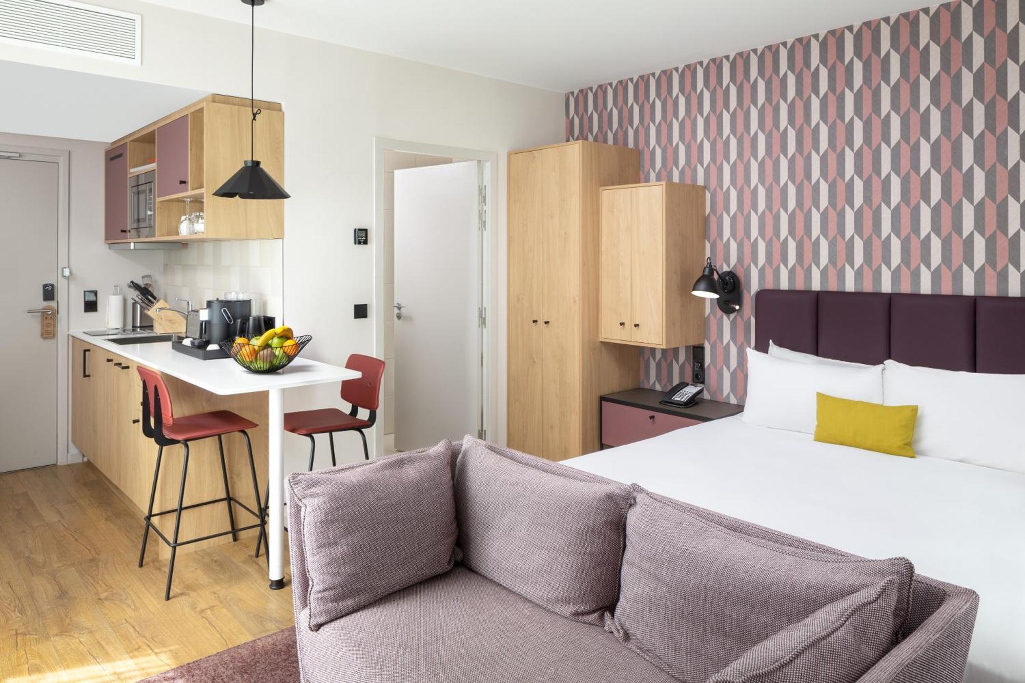 King Studio Kitchenette