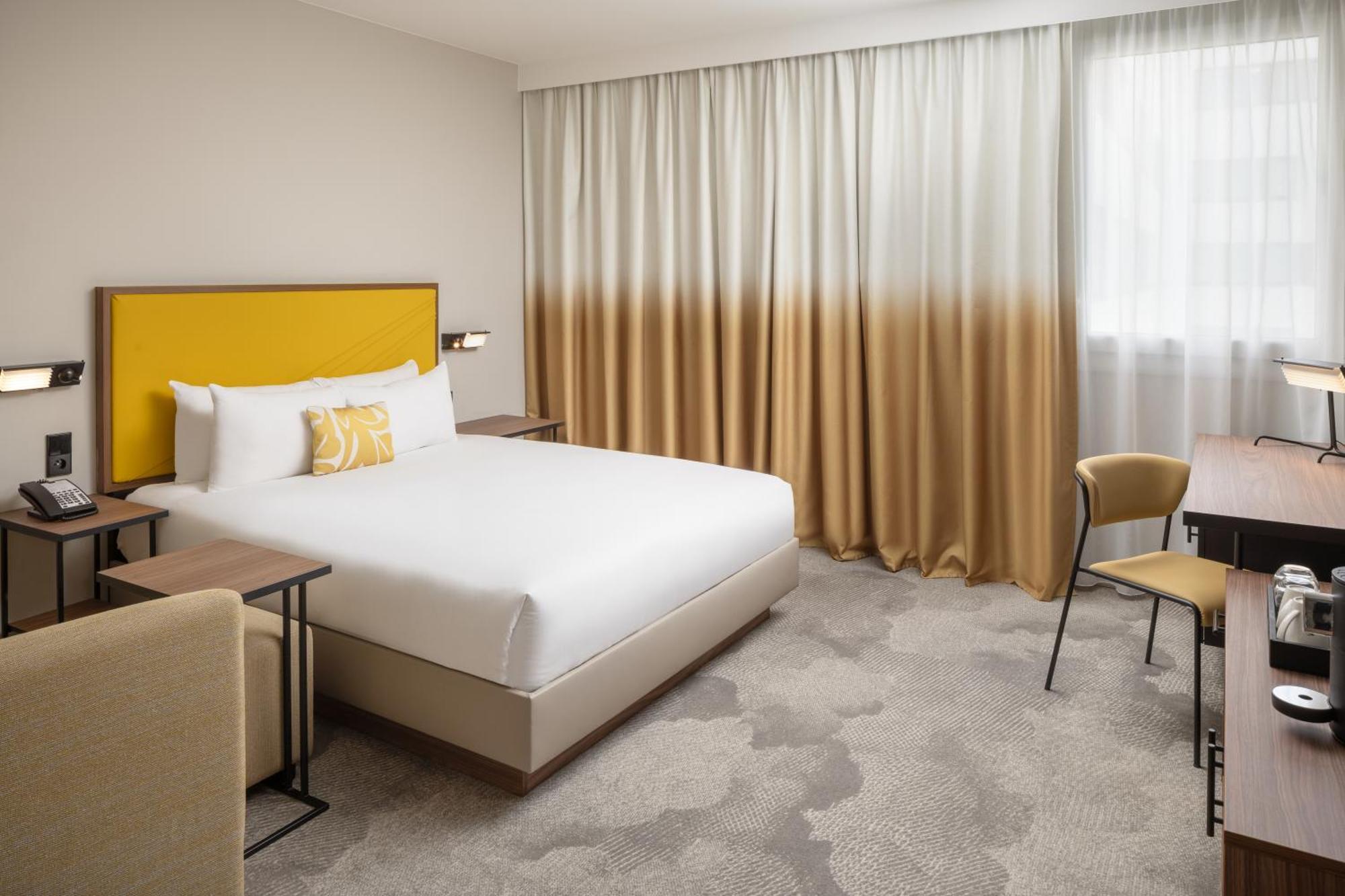 Queen Room