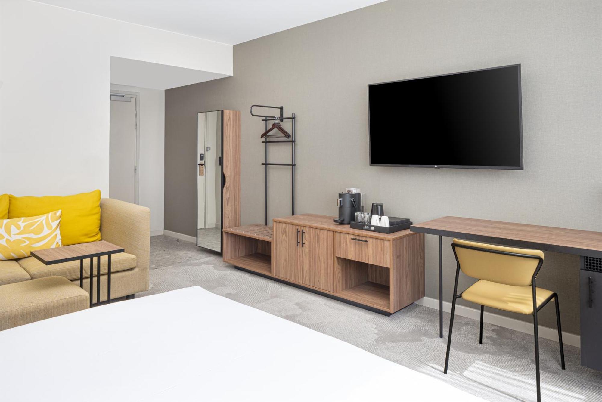 King Suite Sofa Bed