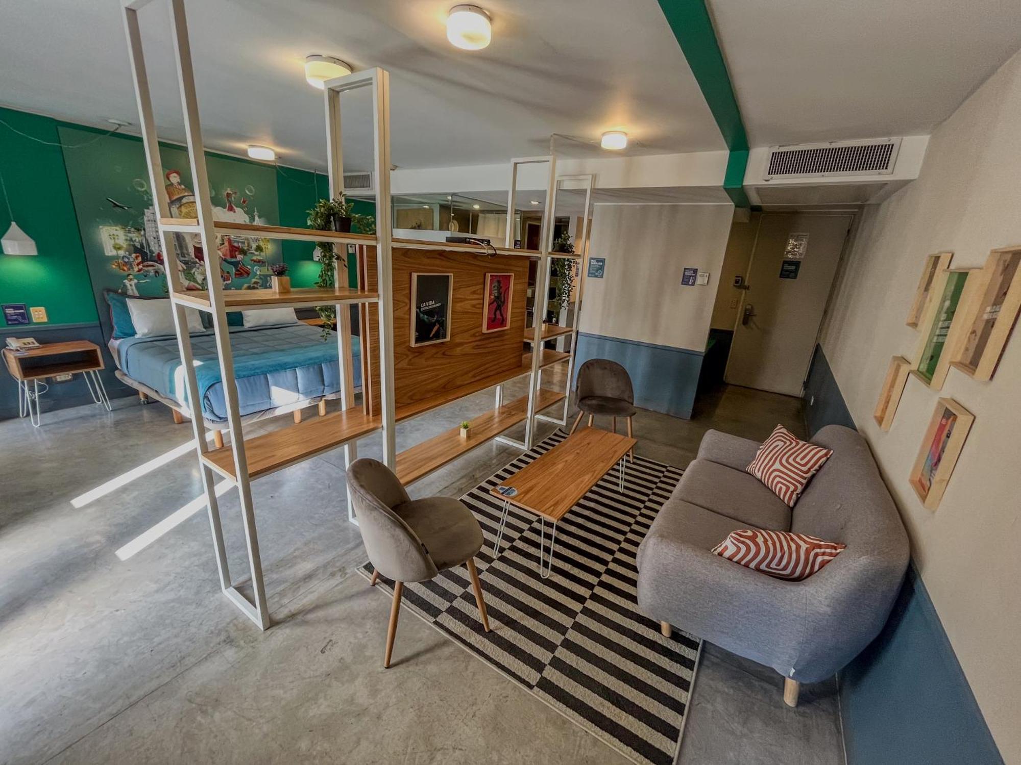 Superior Studio