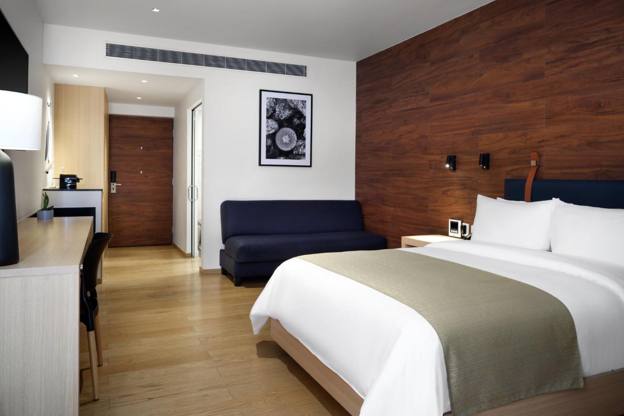 Queen Room Mobility Accessible or High Floor