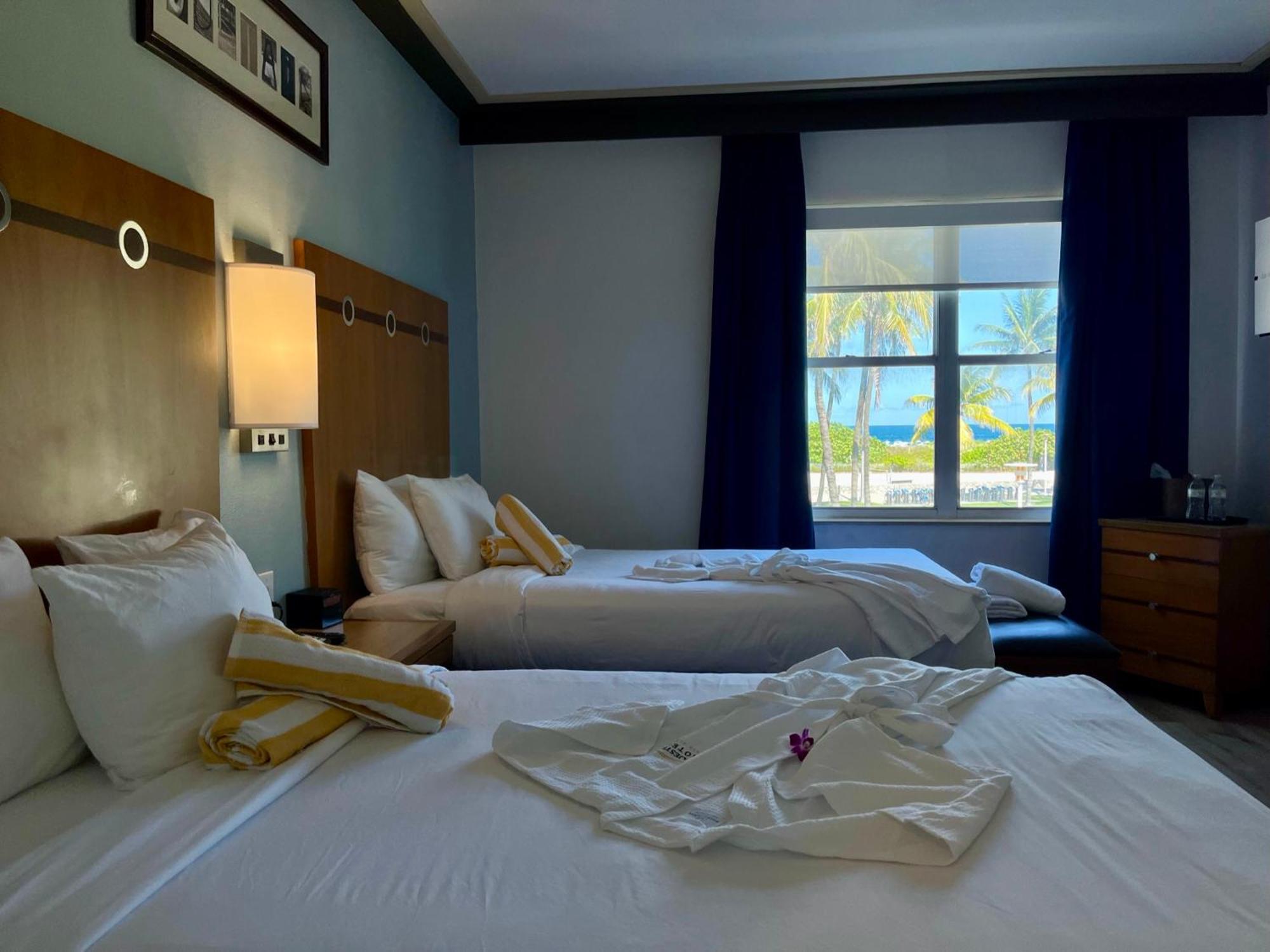 Room Two Double Beds or Oceanfront Non-Smoking