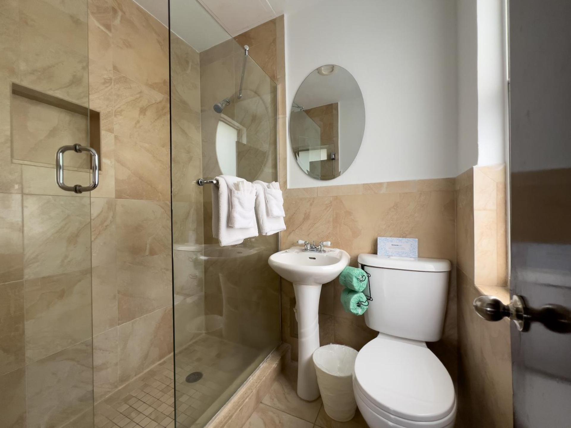 Room Two Double Beds or Oceanfront Non-Smoking