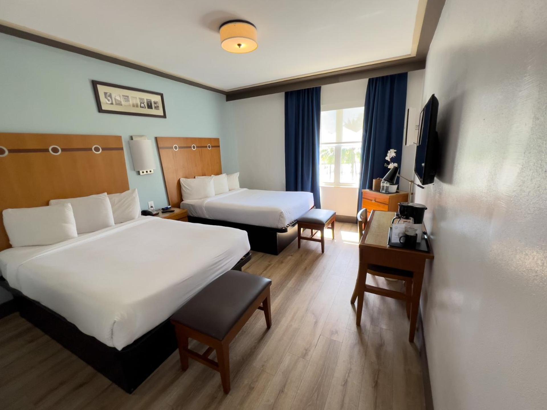 Room Two Double Beds or Oceanfront Non-Smoking
