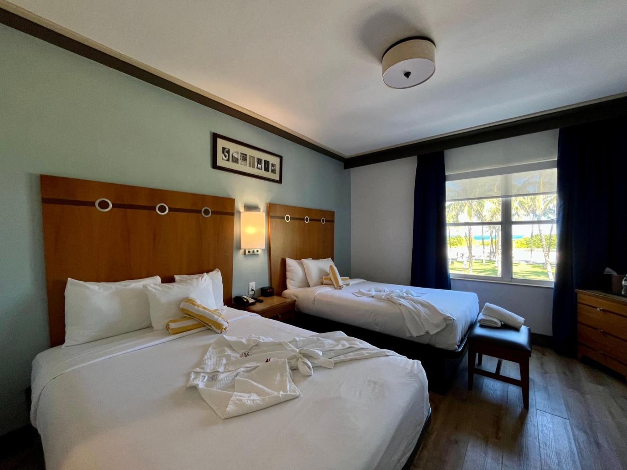 Room Two Double Beds or Oceanfront Non-Smoking