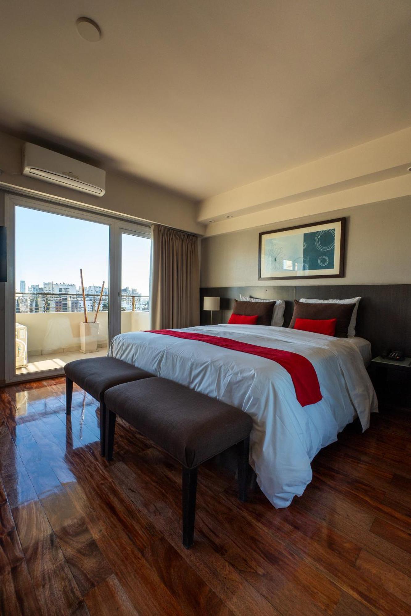 Double Suite View