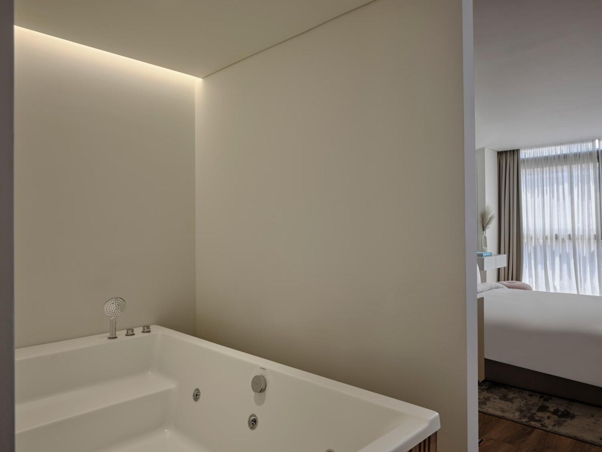 Executive King Room Hot Tub
