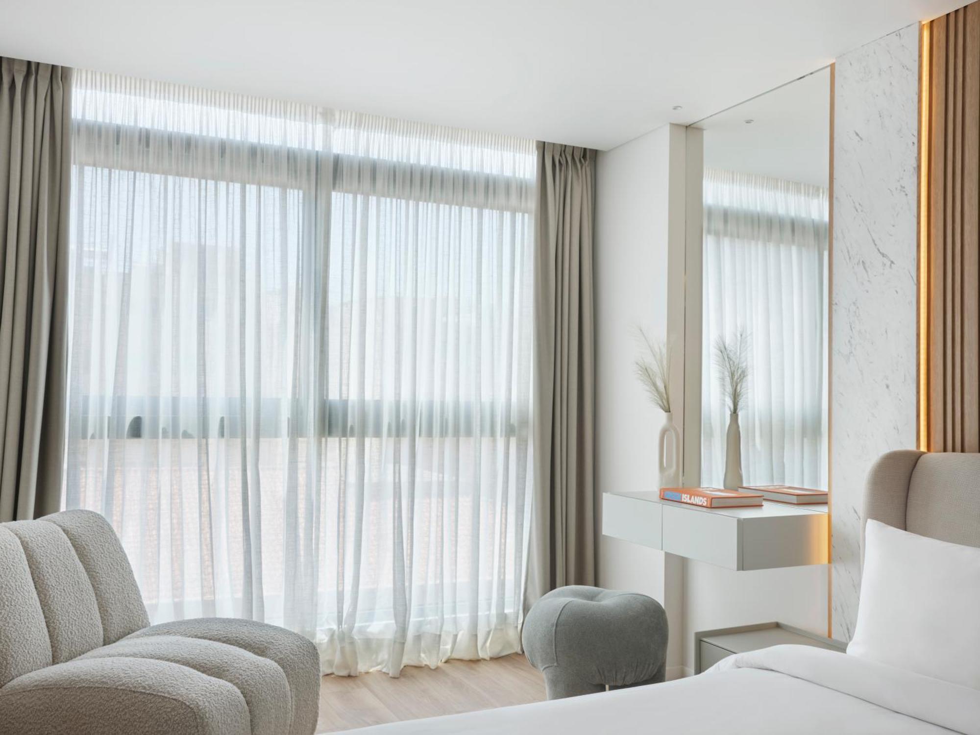 Superior King Room