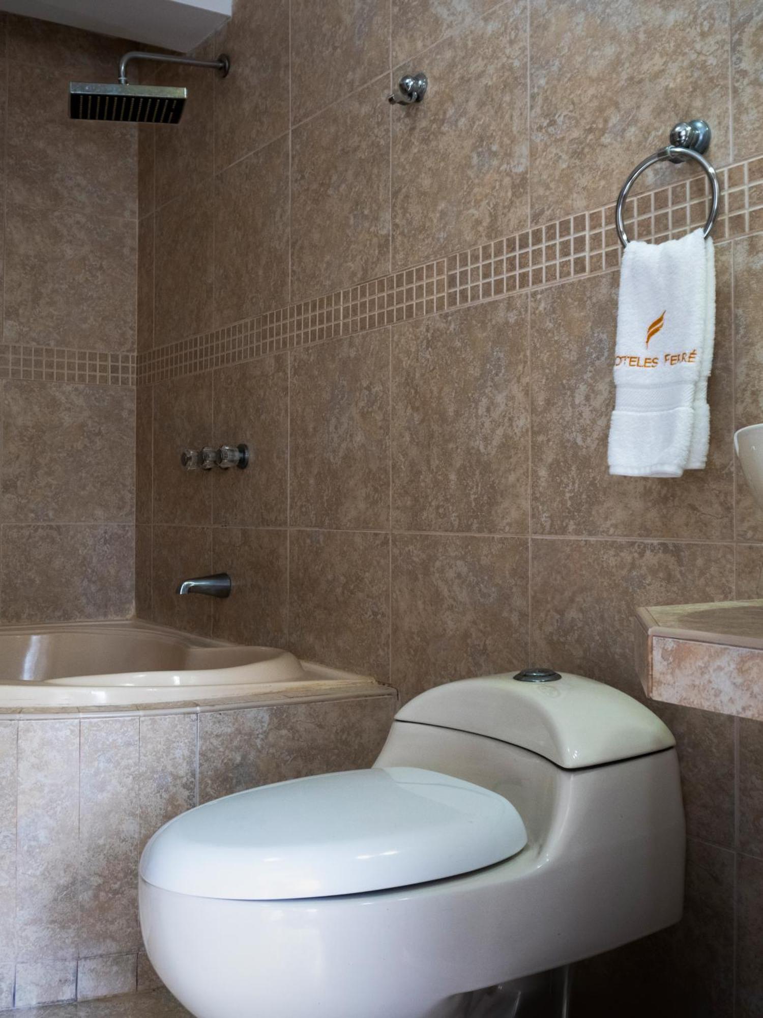 Queen Room Spa Bath