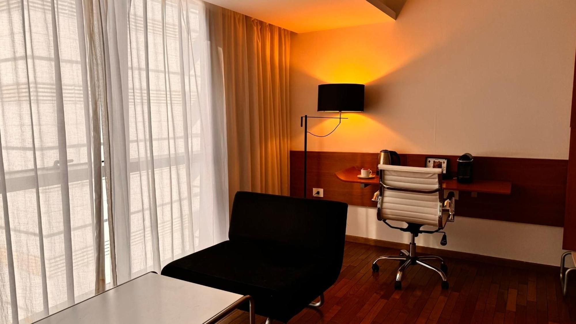 Deluxe Studio