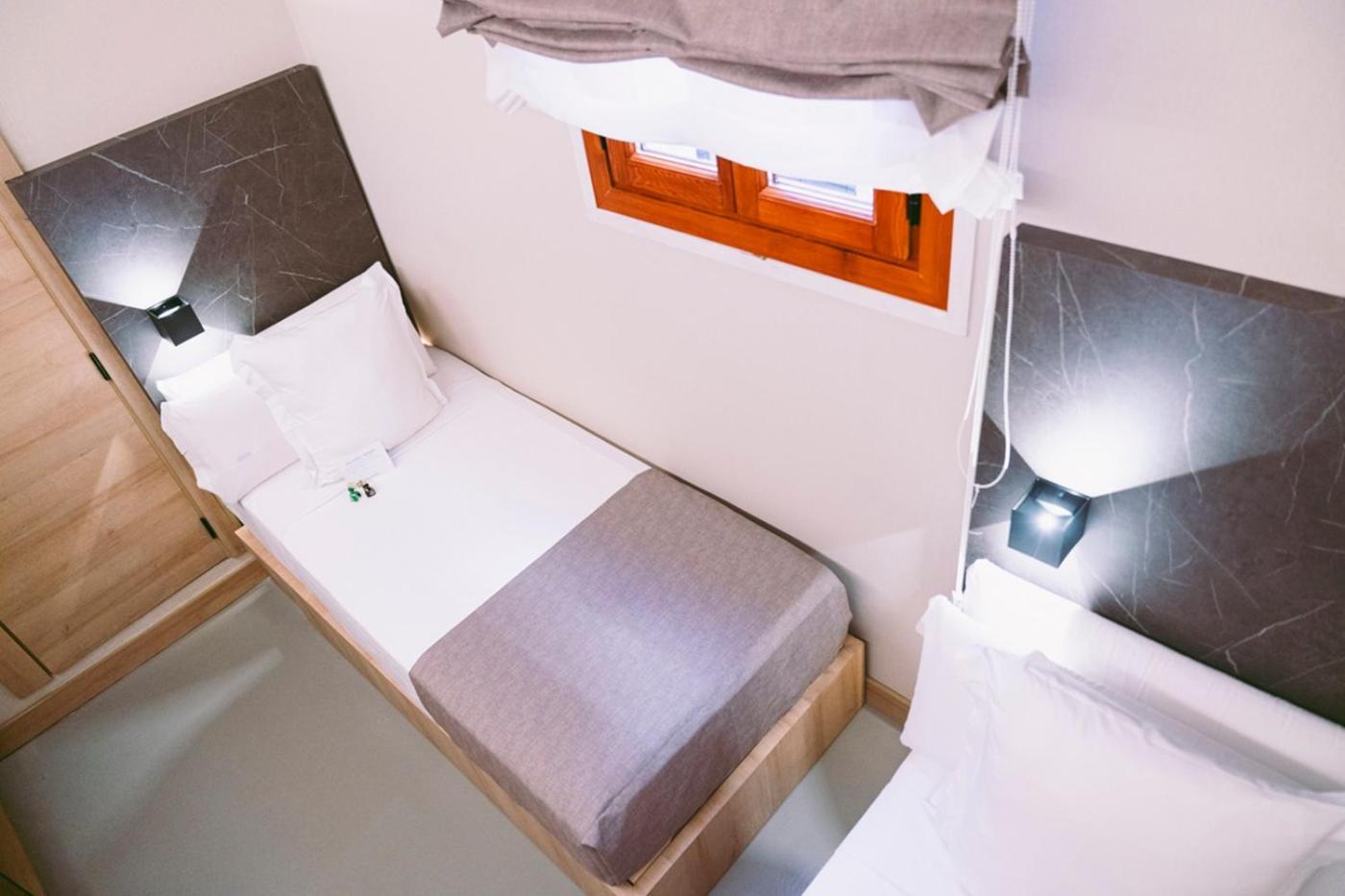 Economy Twin Room