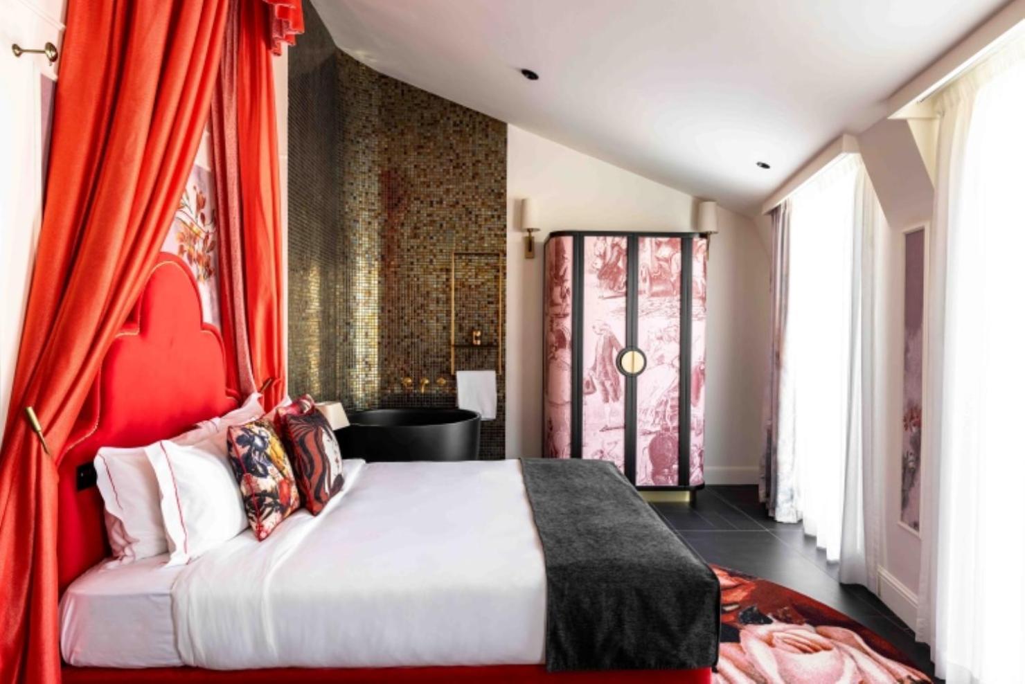 King Suite Spa Bath