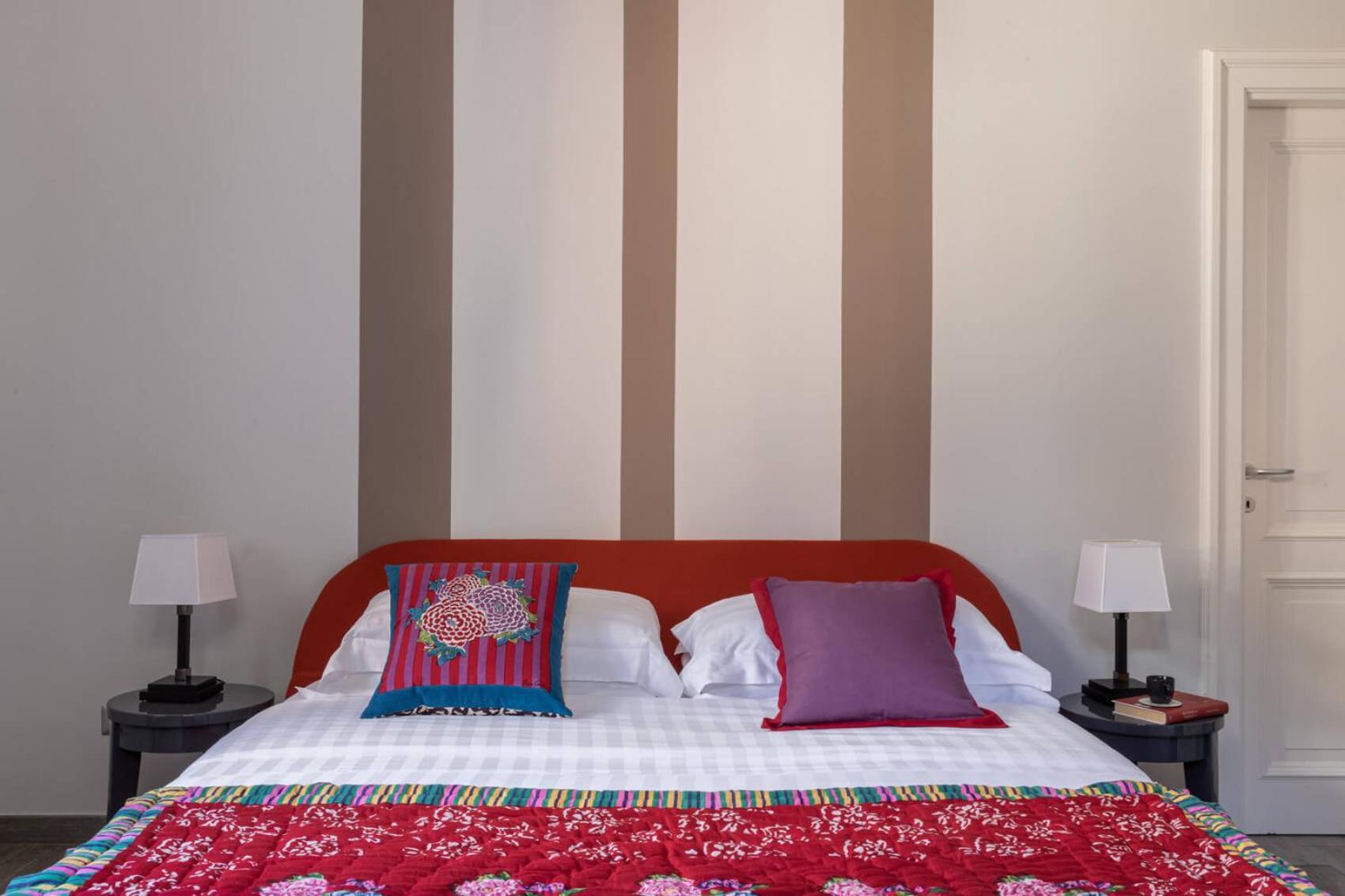 One-Bedroom Deluxe Apartment