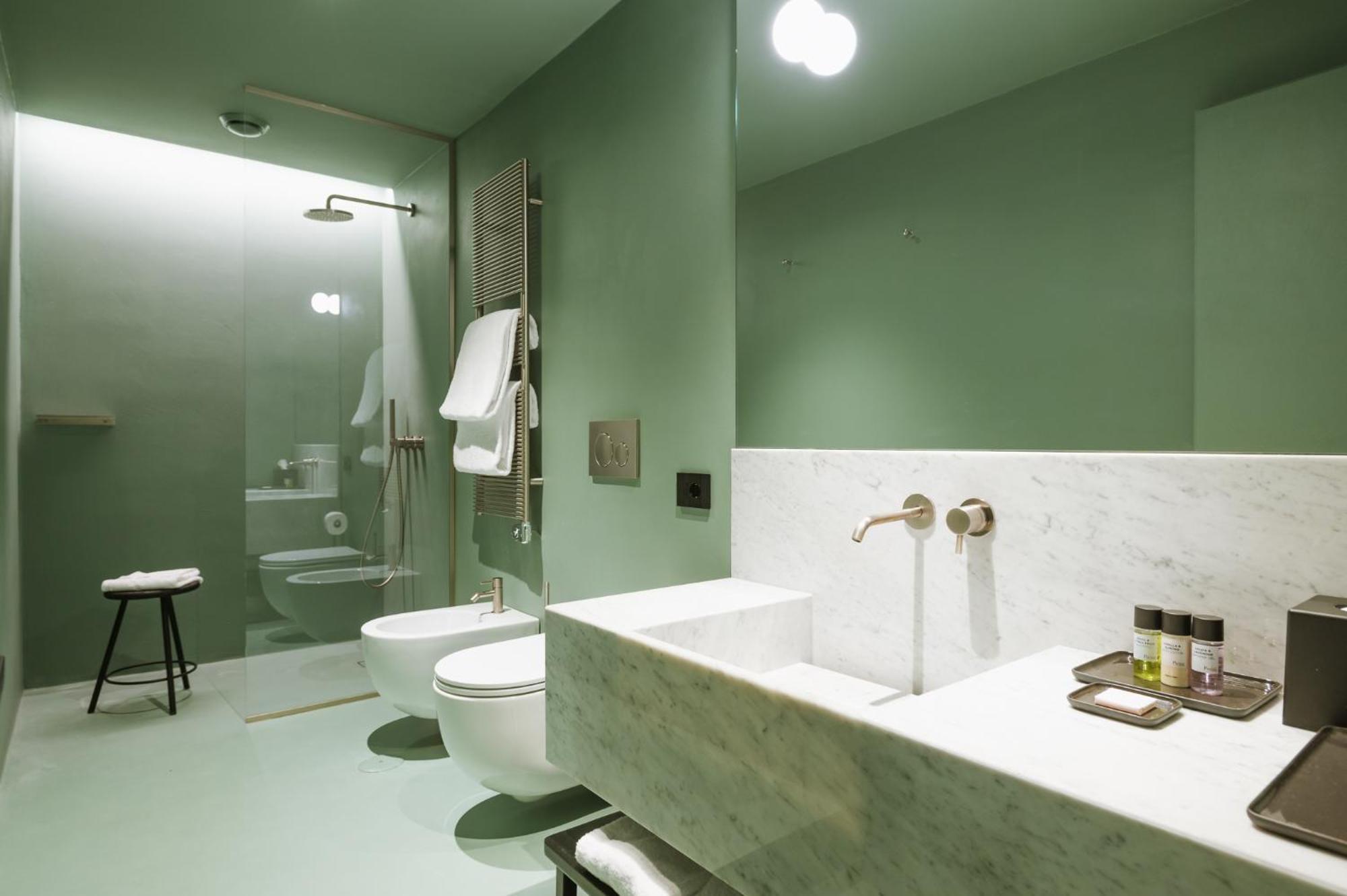 Superior King Suite