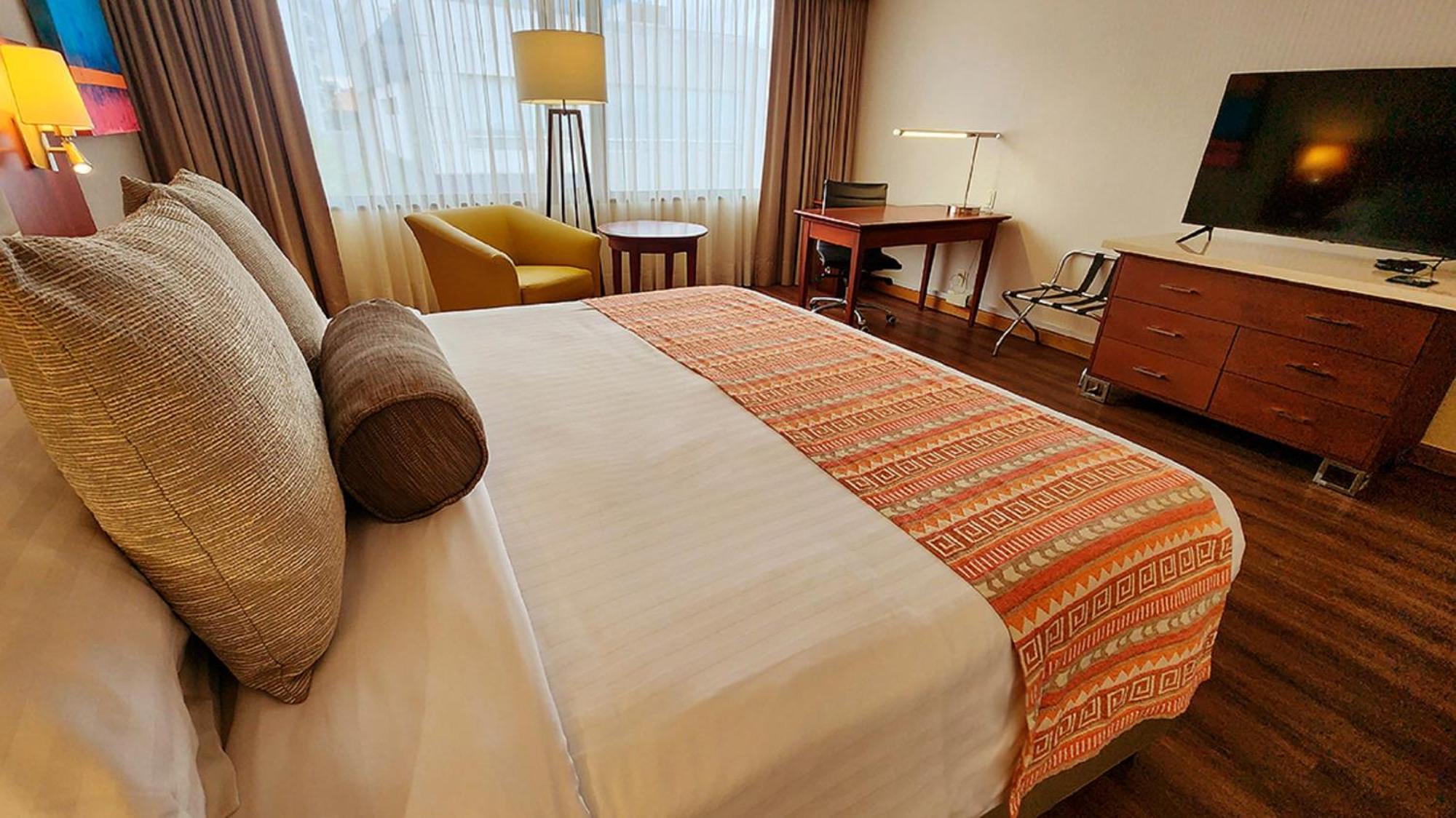 Deluxe Double Room Bath