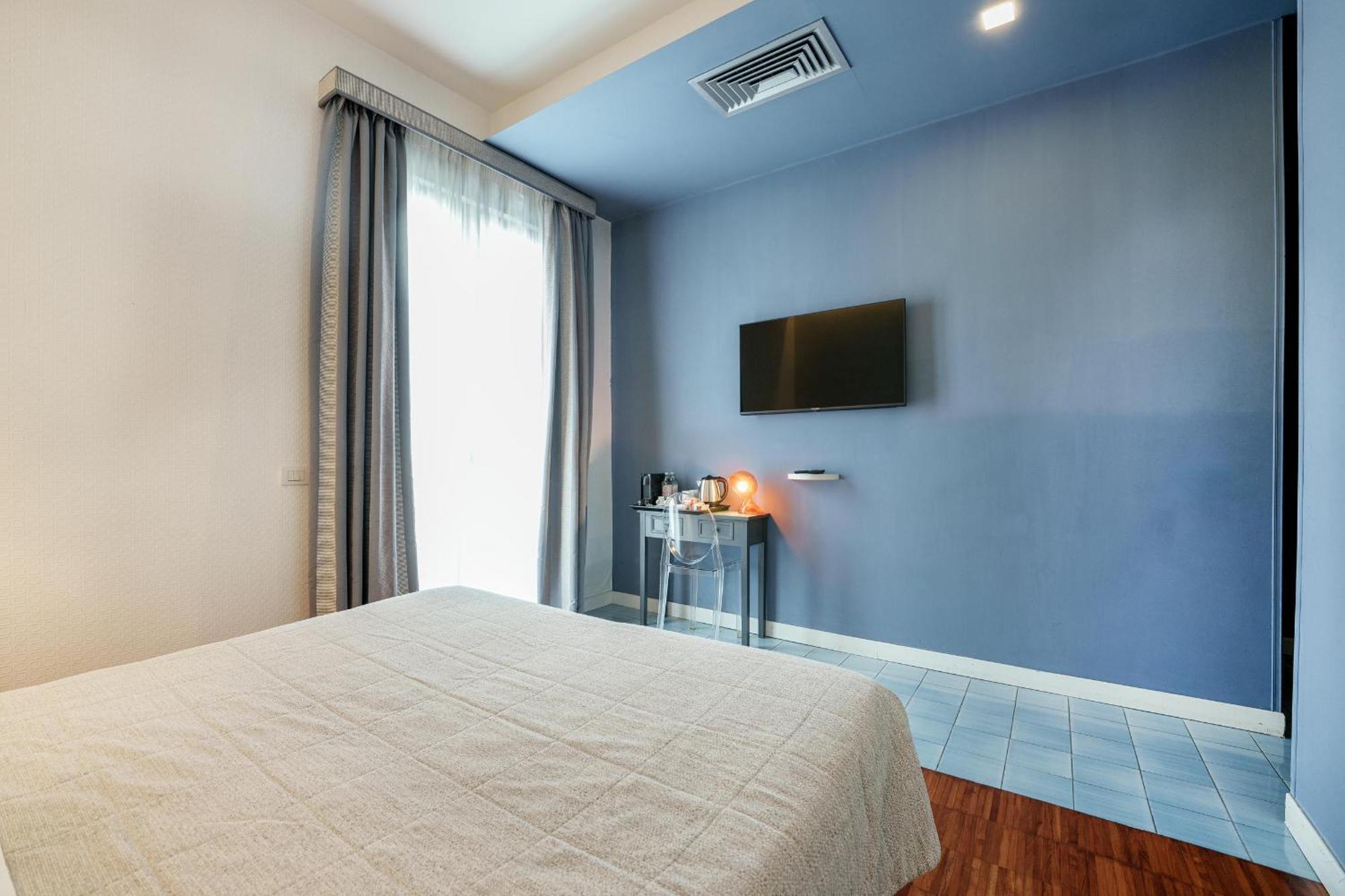 Double or Twin Room Balcony