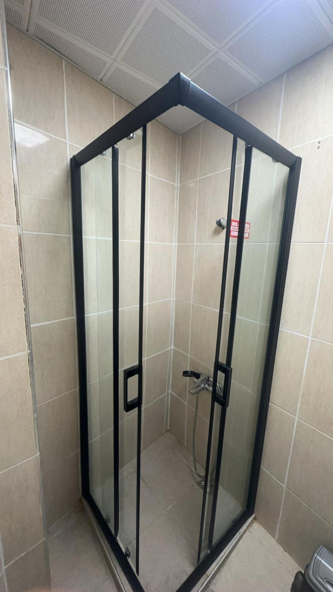 Single Room Private Bathroom