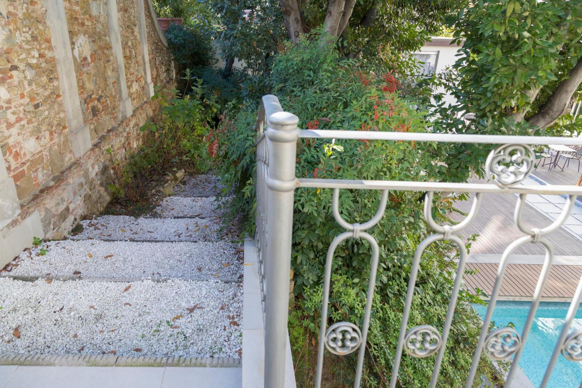 Apartment Garden View