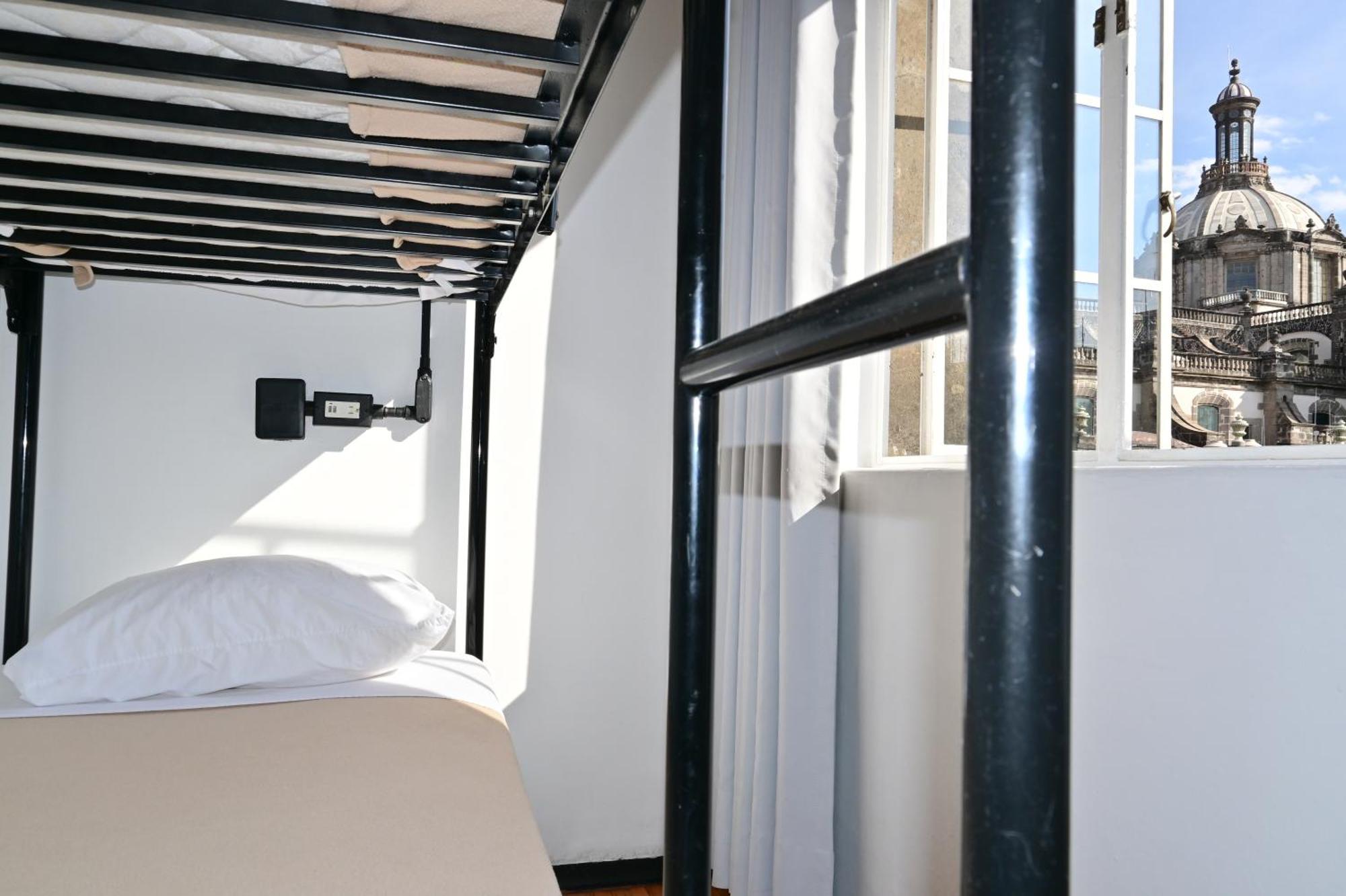 Bed in 6-Bed Female Dormitory Room Exterior Shared Bathroom - Zocalo View