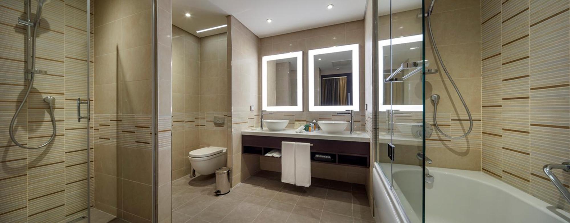 One-Bedroom King Suite