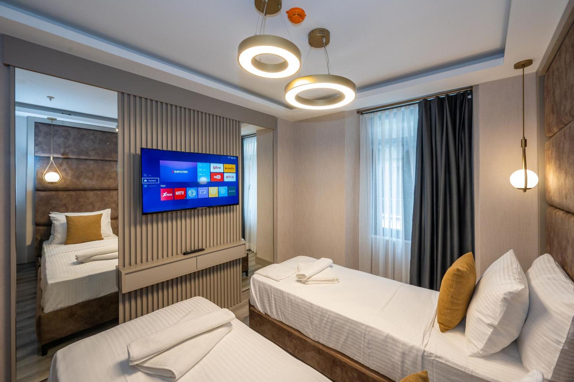 Deluxe Double or Twin Room