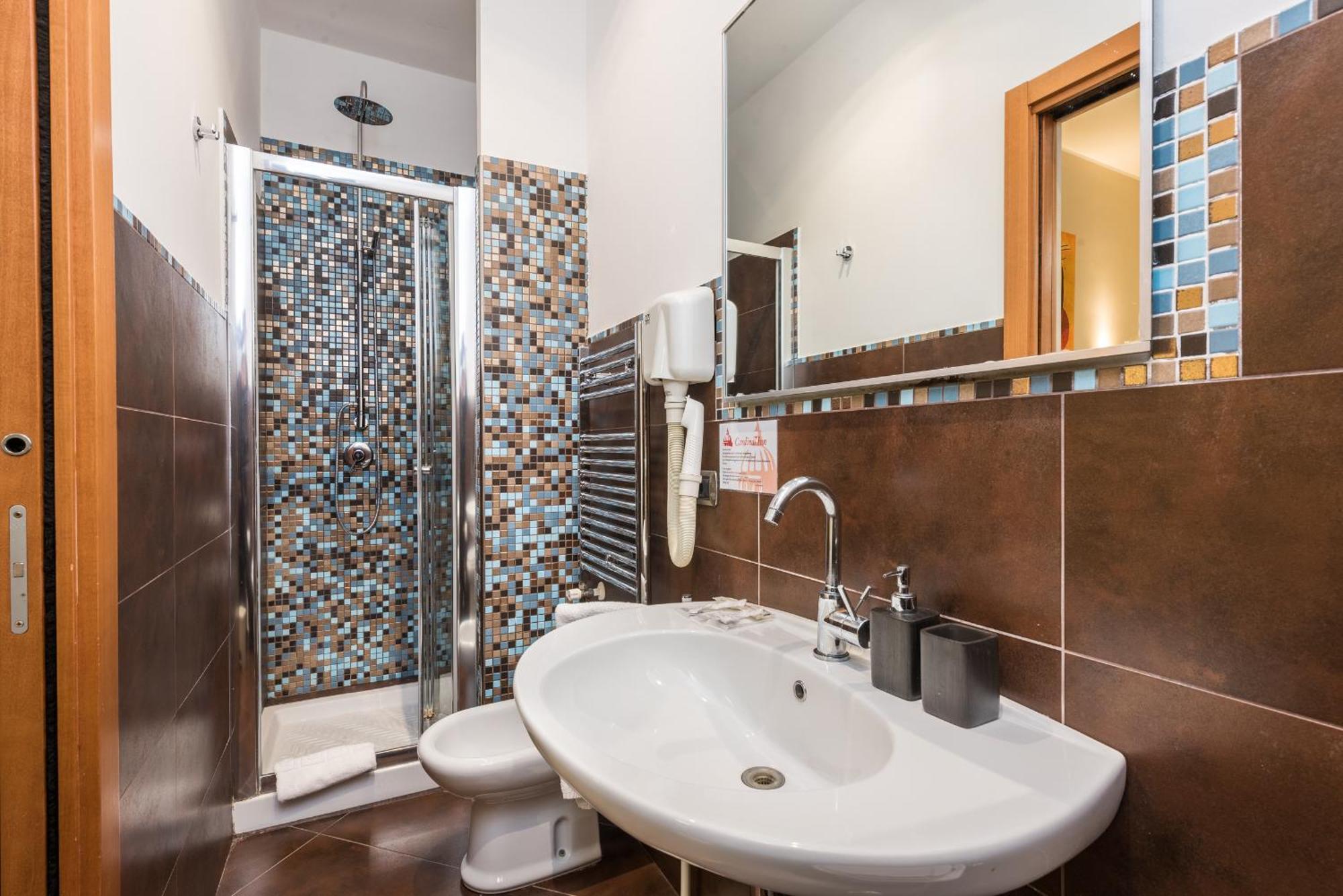 Double Room Private Bathroom