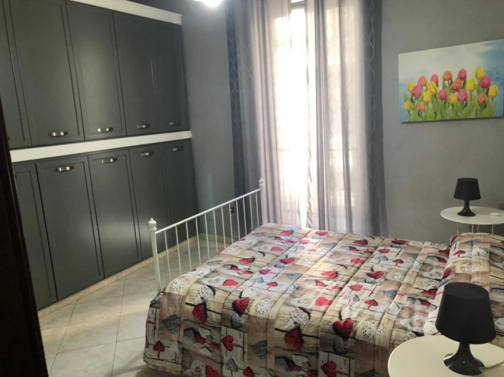 One-Bedroom Apartment Balcony City View