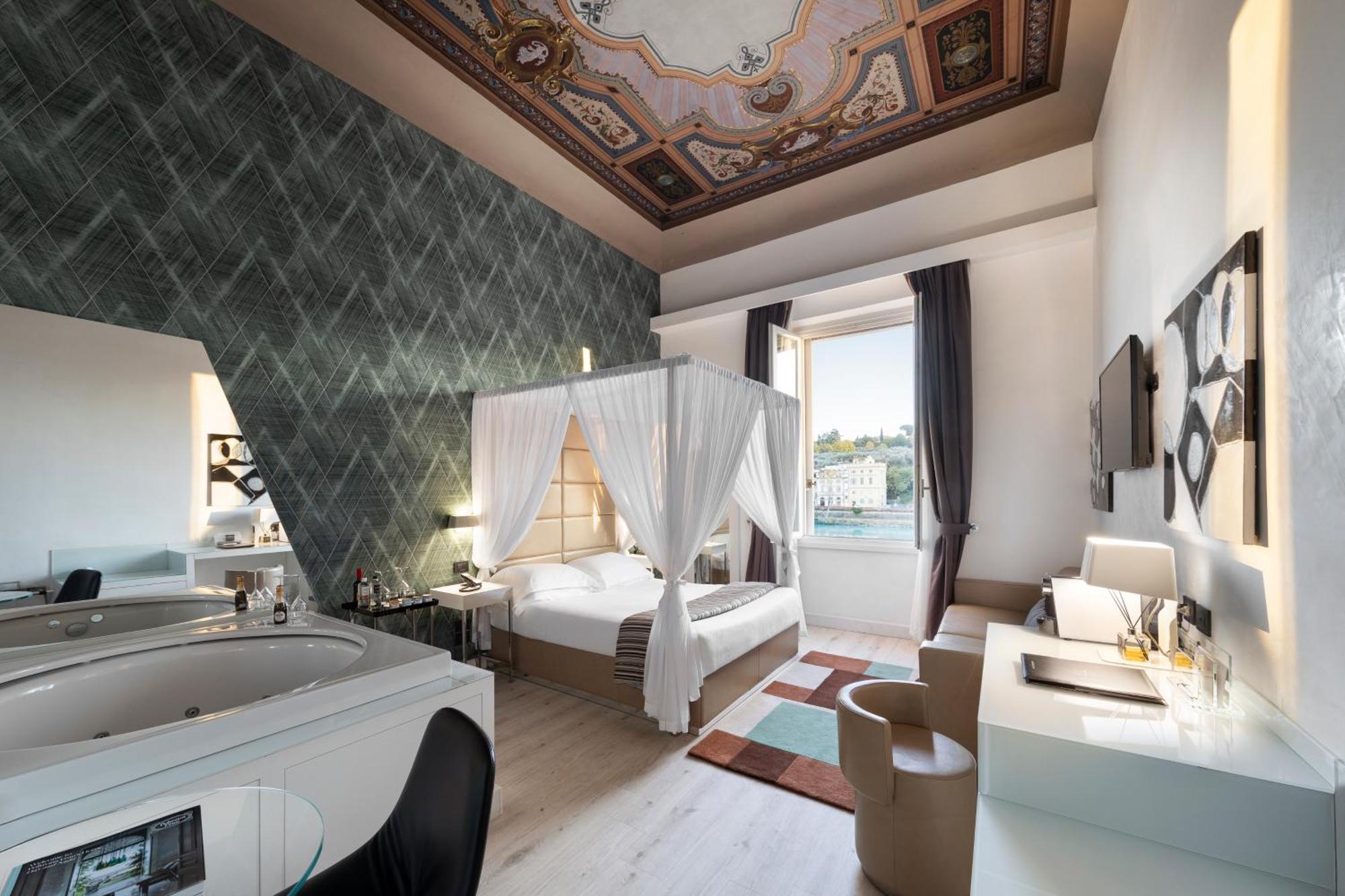 Superior Junior Suite Arno View
