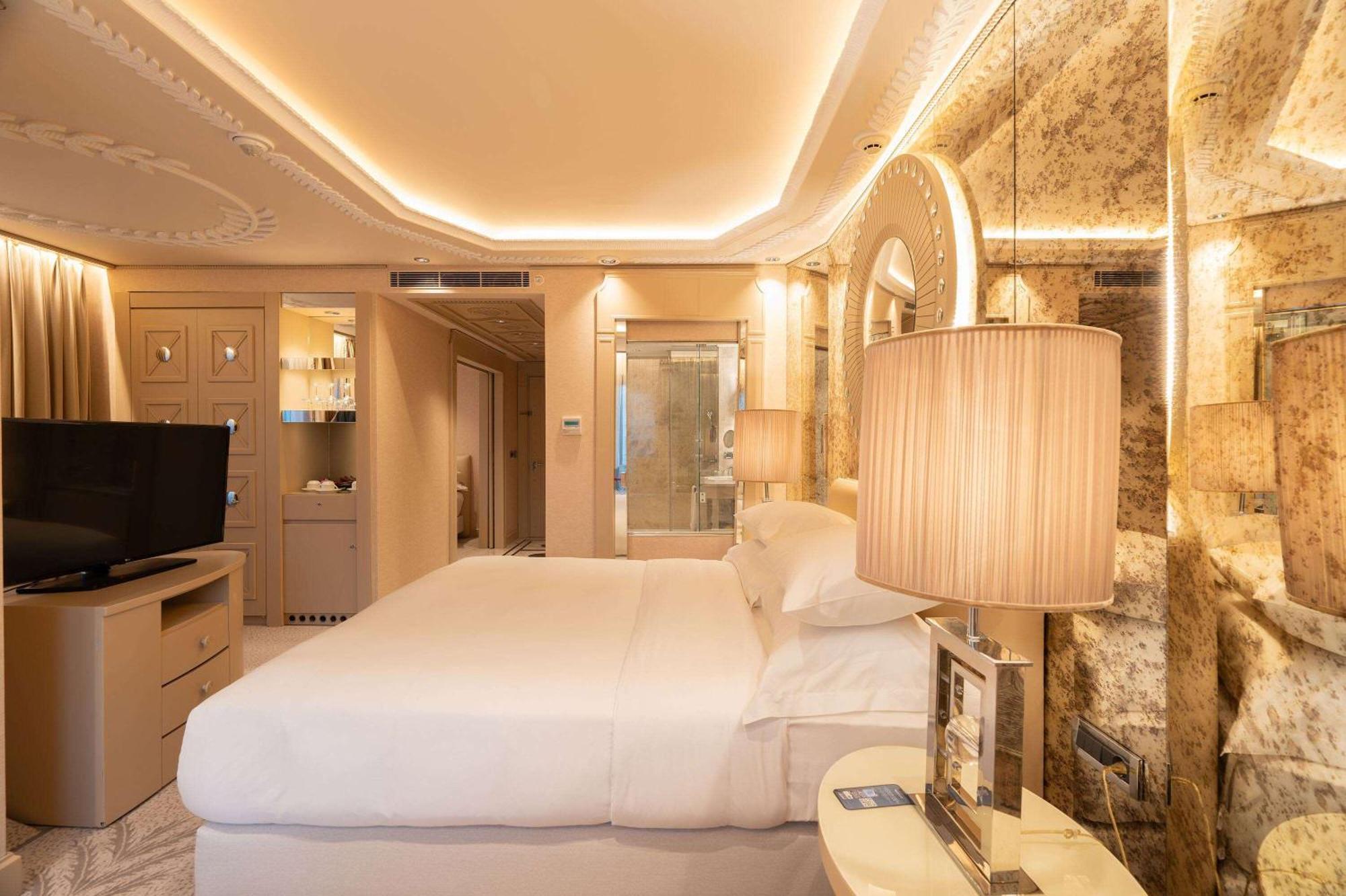 Family King Suite