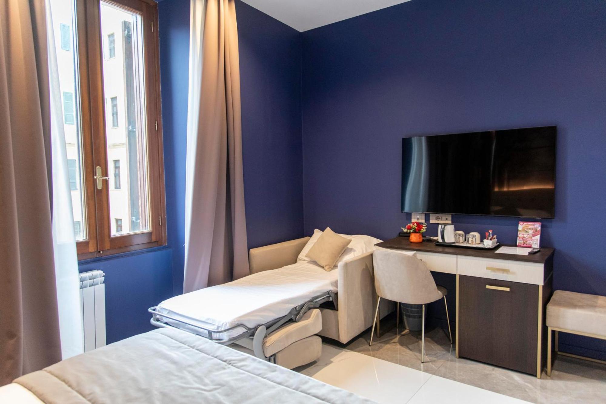Luxury Triple Room