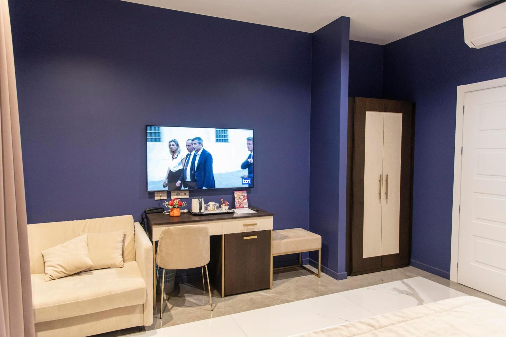 Luxury Triple Room