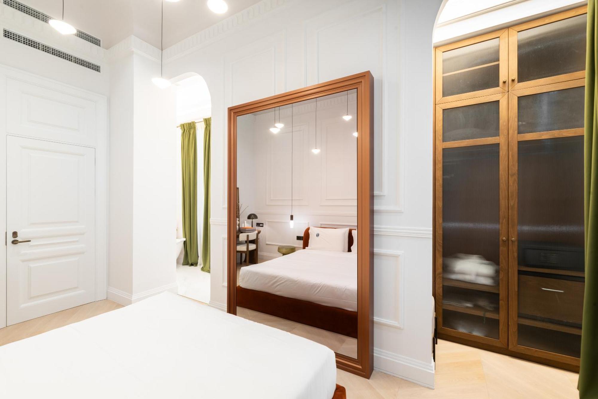 Gem Suite City View