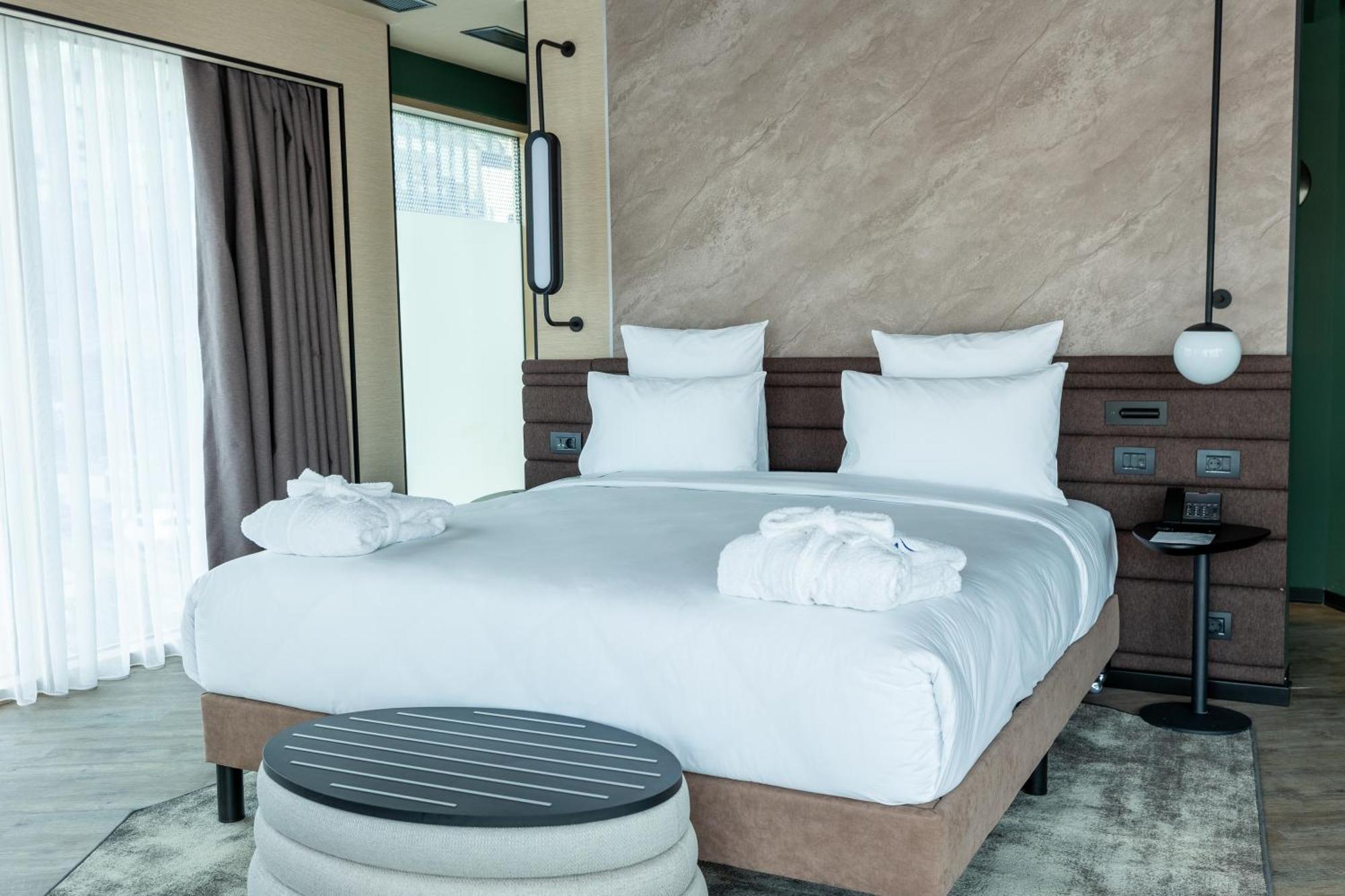 Executive Suite with One Double Bed