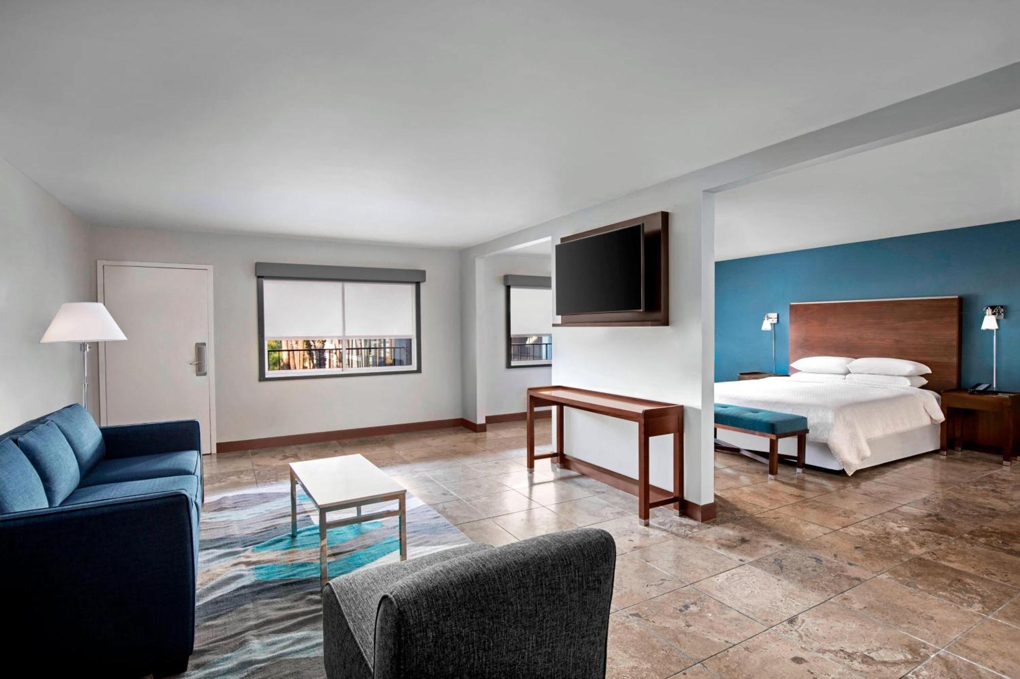 King Suite Pool View Mobility Accessible Roll Shower