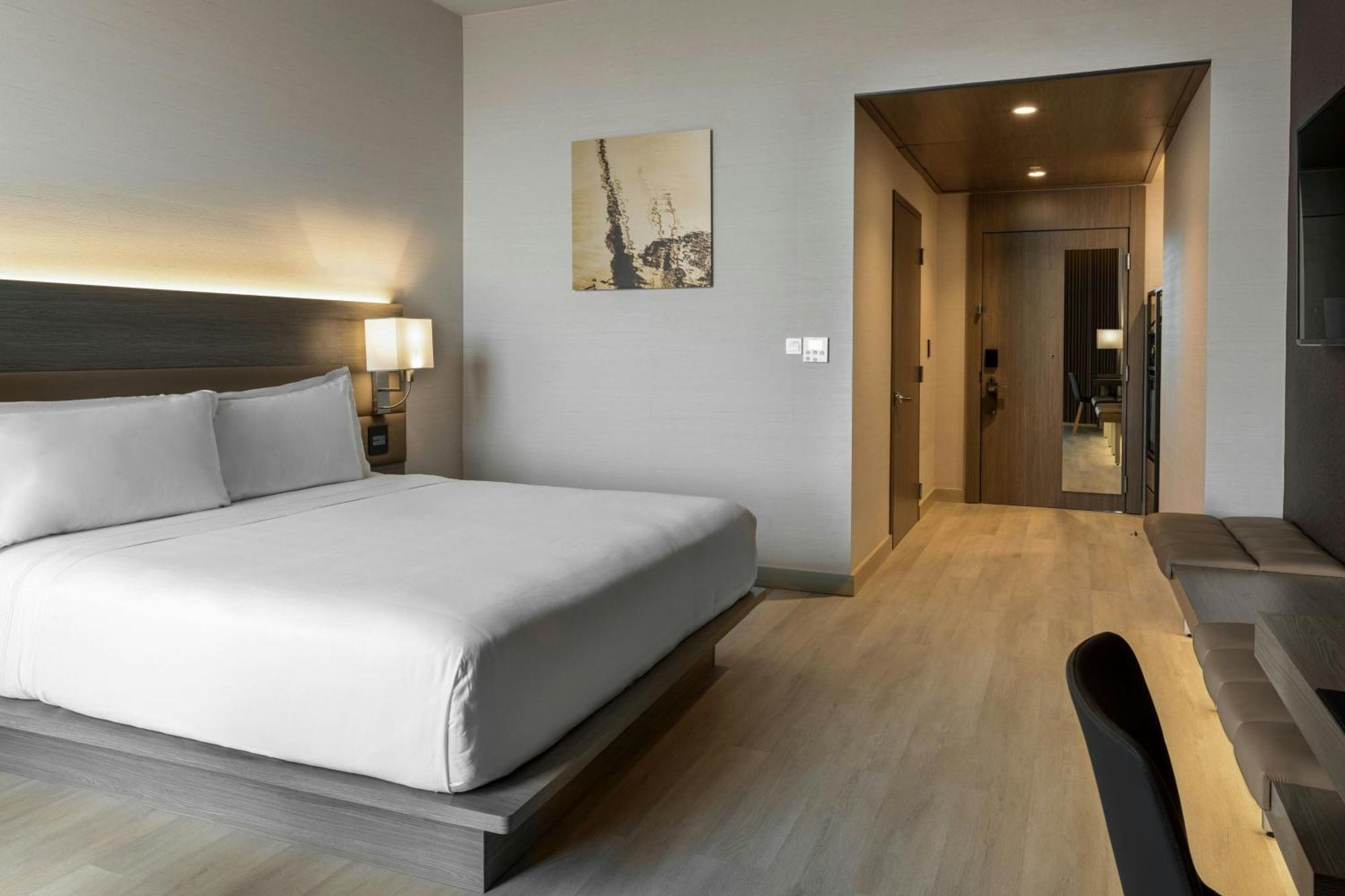 AC Guest Room King