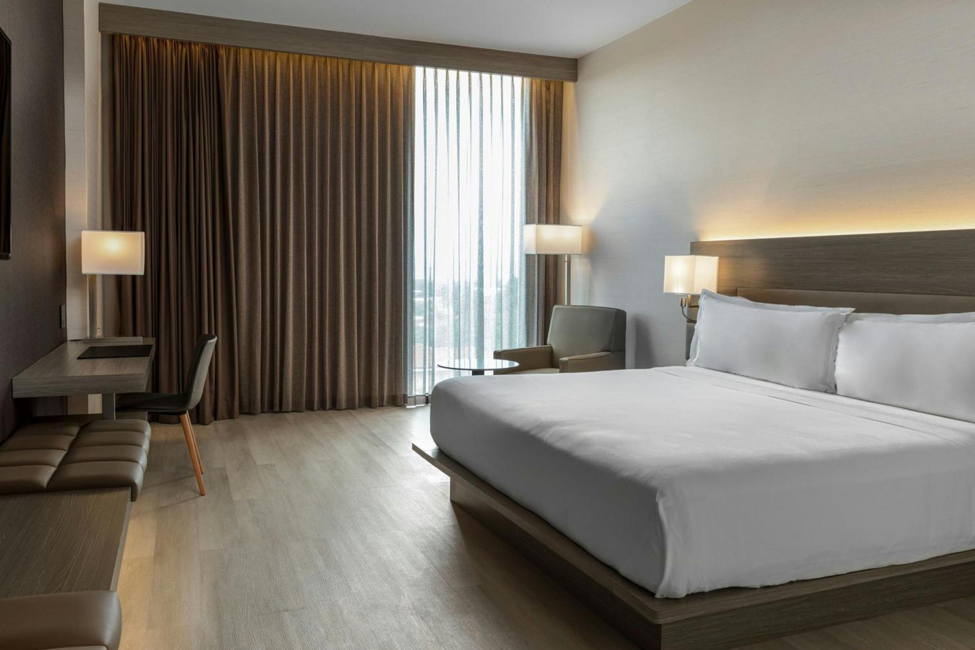 AC Guest Room King