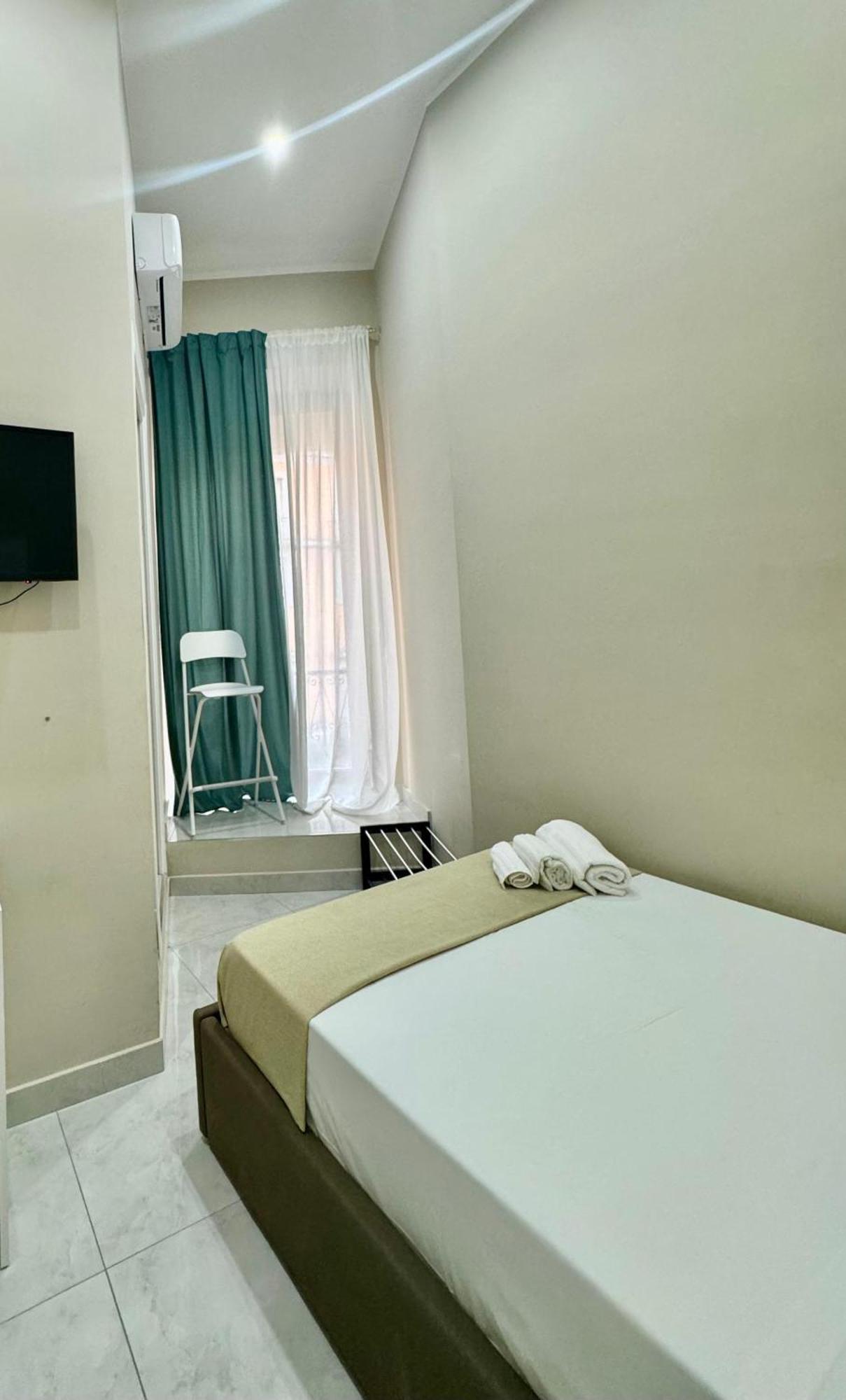 Single Room Private Bathroom