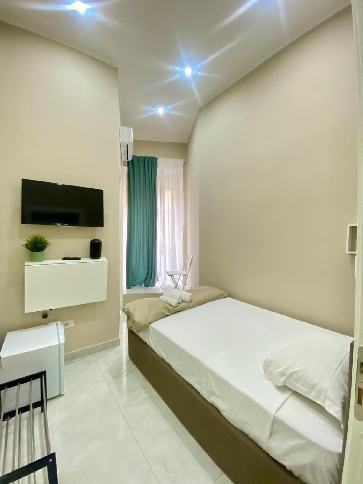 Single Room Private Bathroom
