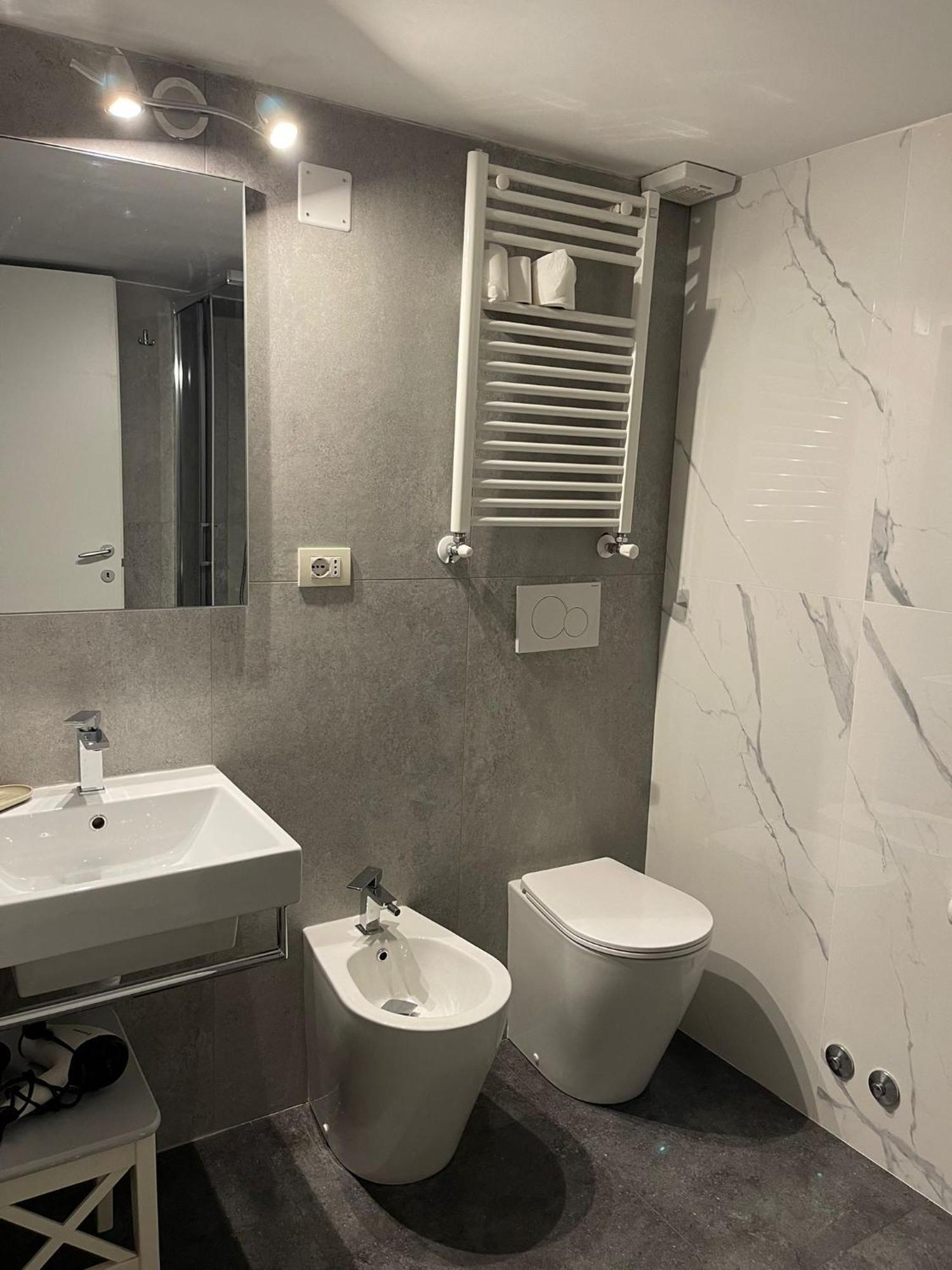 Deluxe Double or Twin Room City View