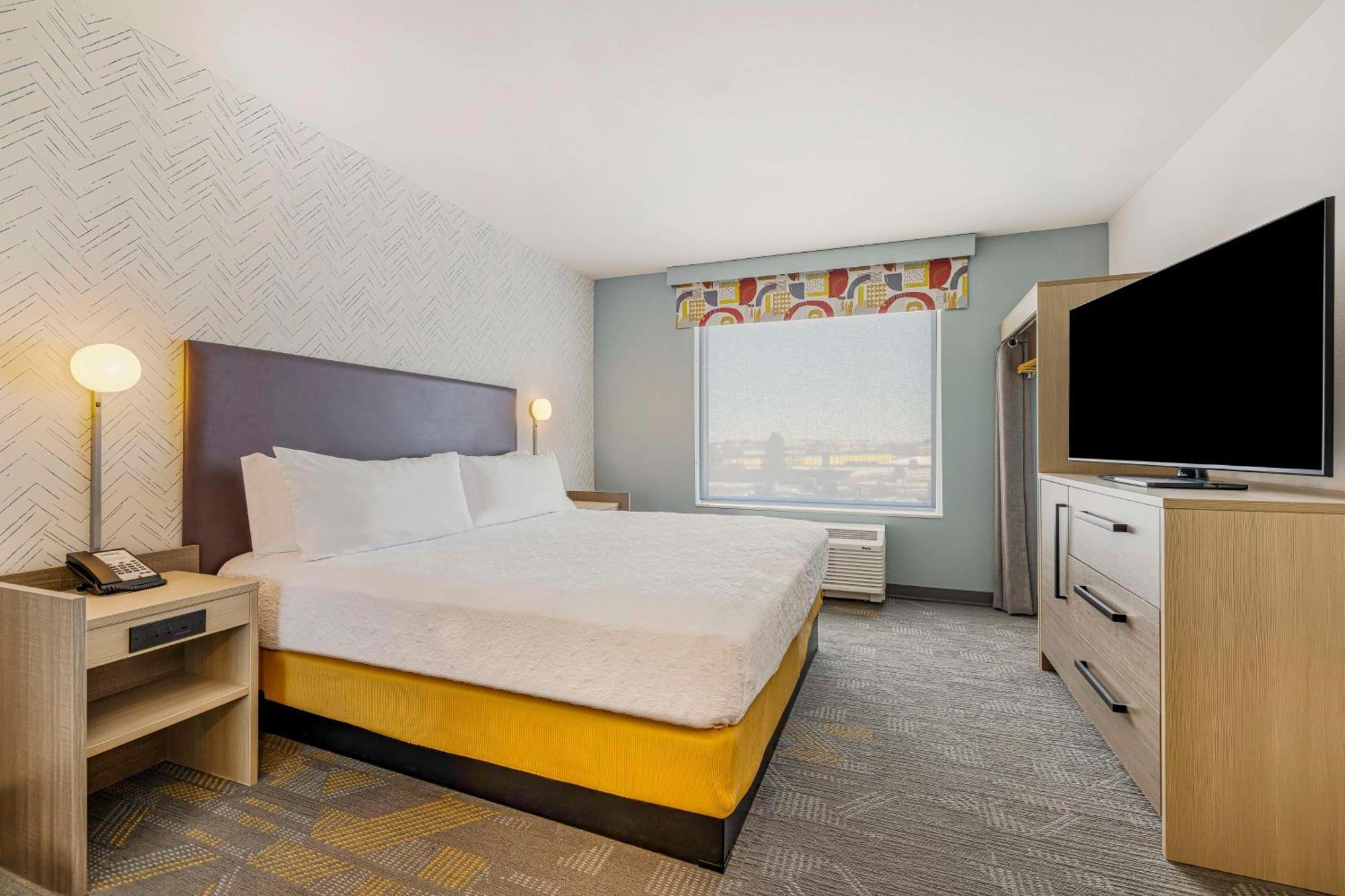 King Studio Suite