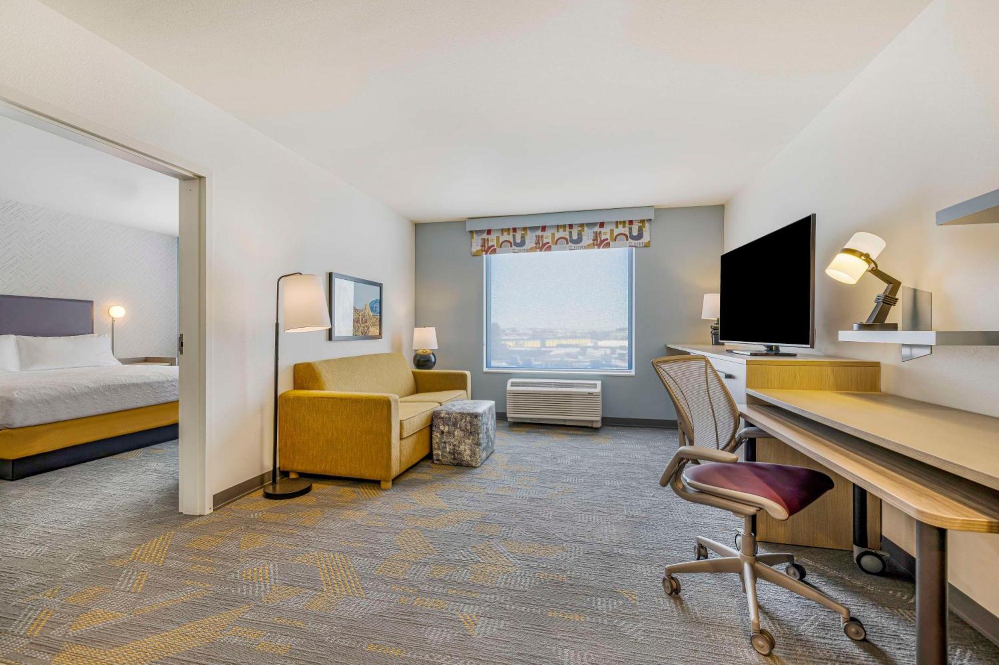 One-Bedroom King Suite