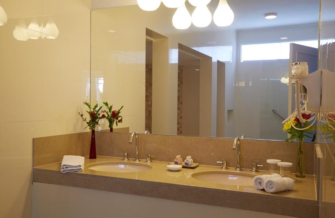Superior King Suite