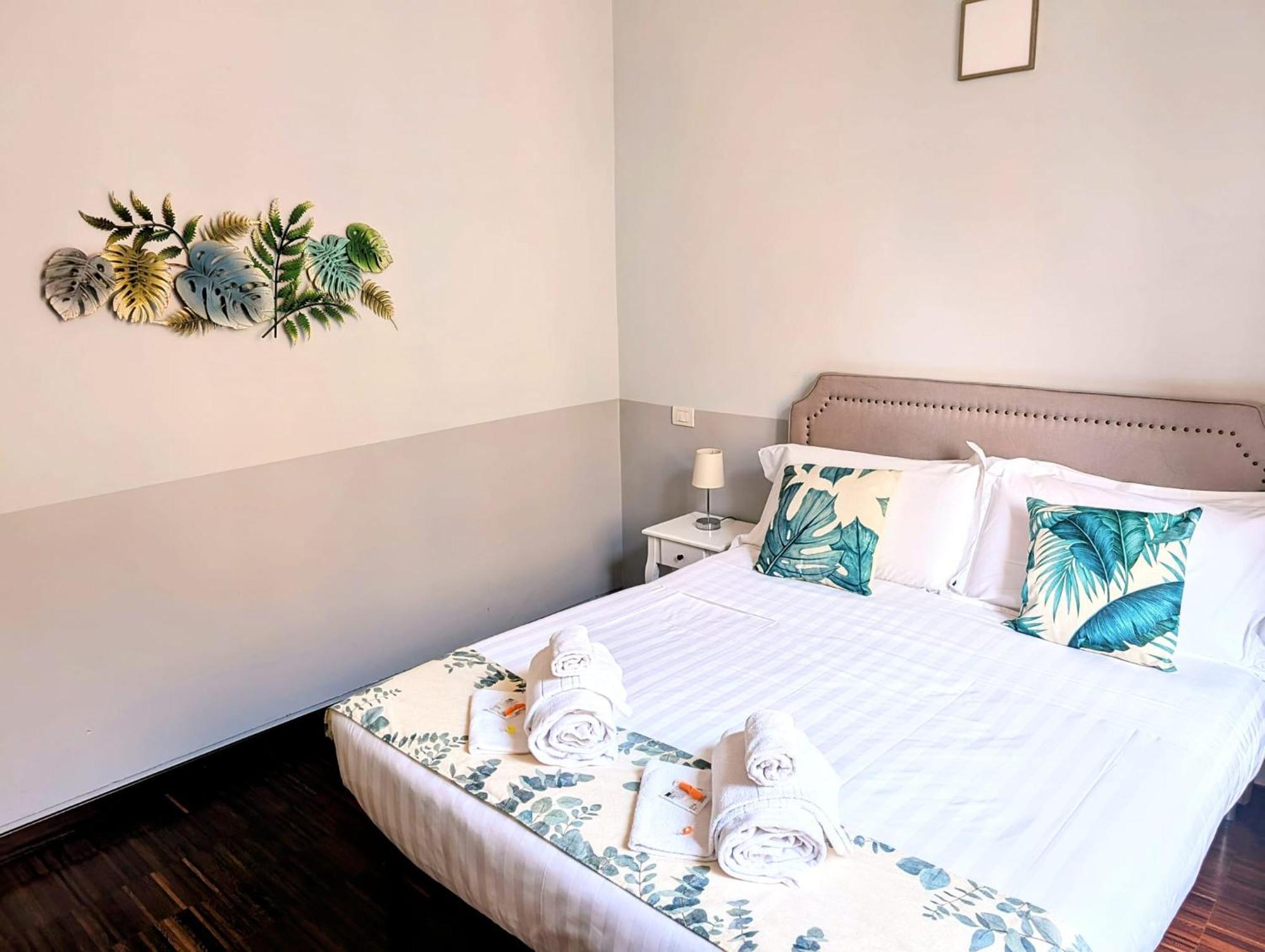 Double Room Private Bathroom