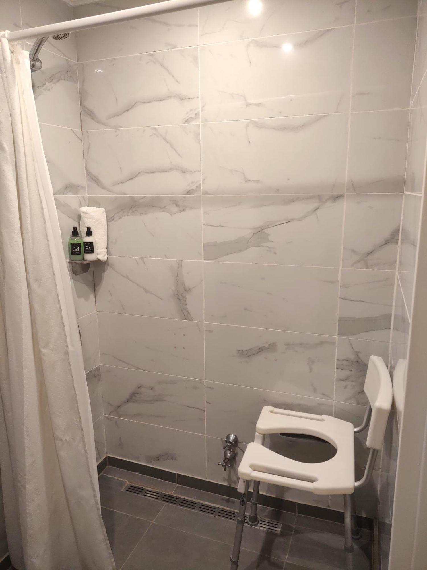 Queen Room Mobility Access or Non-Smoking